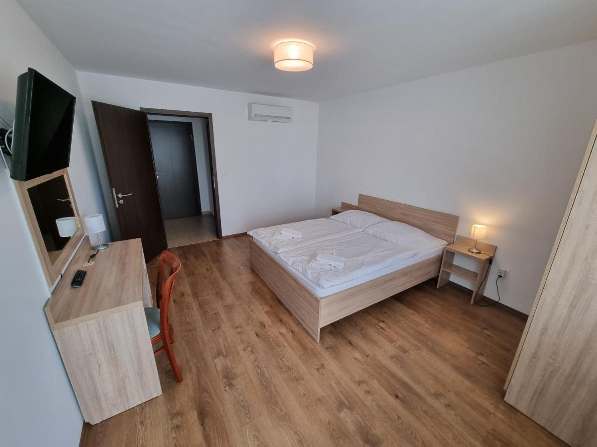 Adam Apartmanhaz Siófok Exterior foto