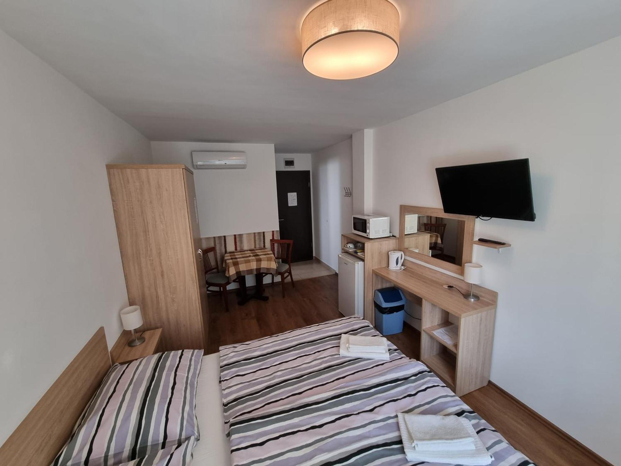 Adam Apartmanhaz Siófok Zimmer foto