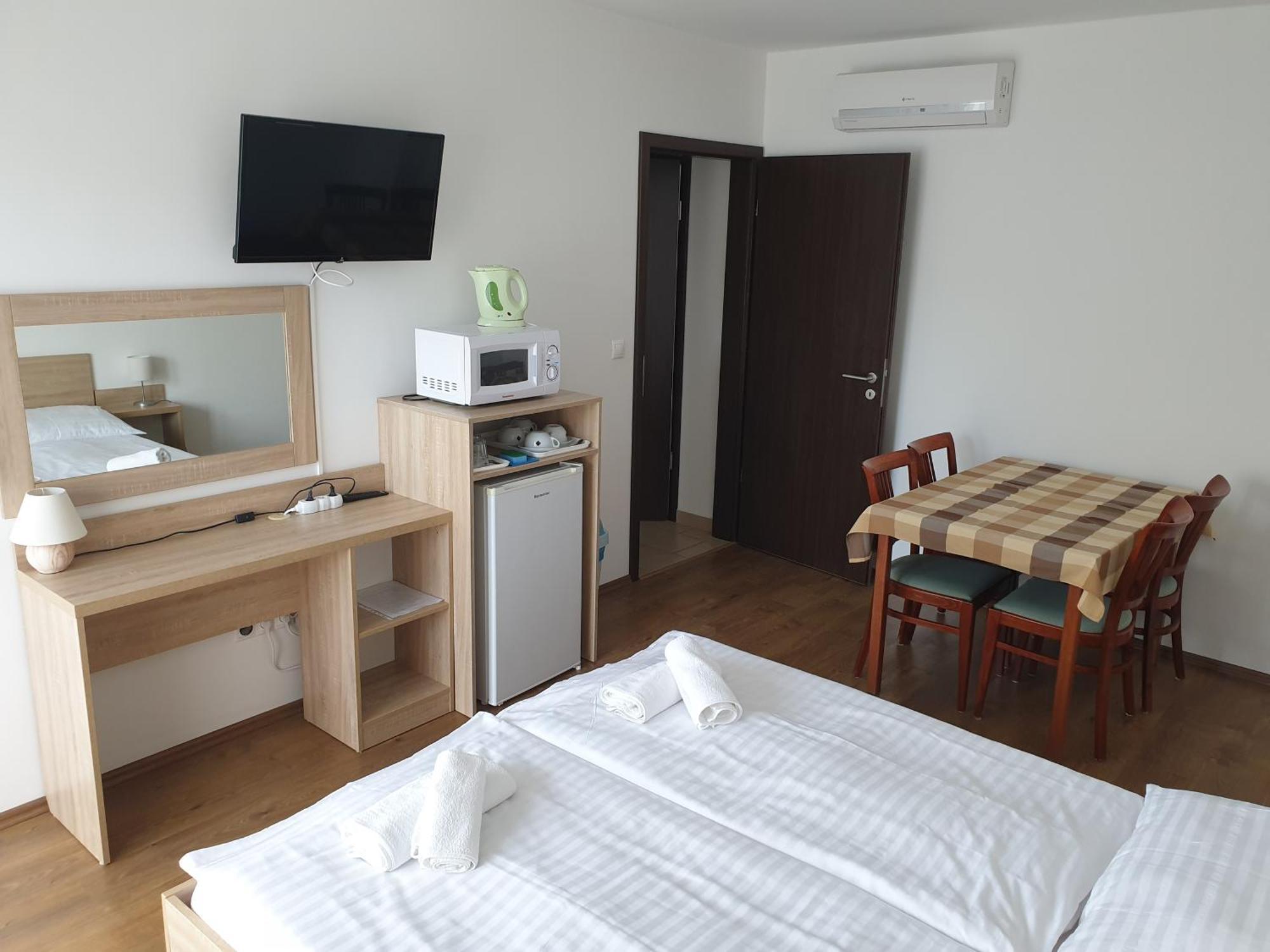 Adam Apartmanhaz Siófok Zimmer foto
