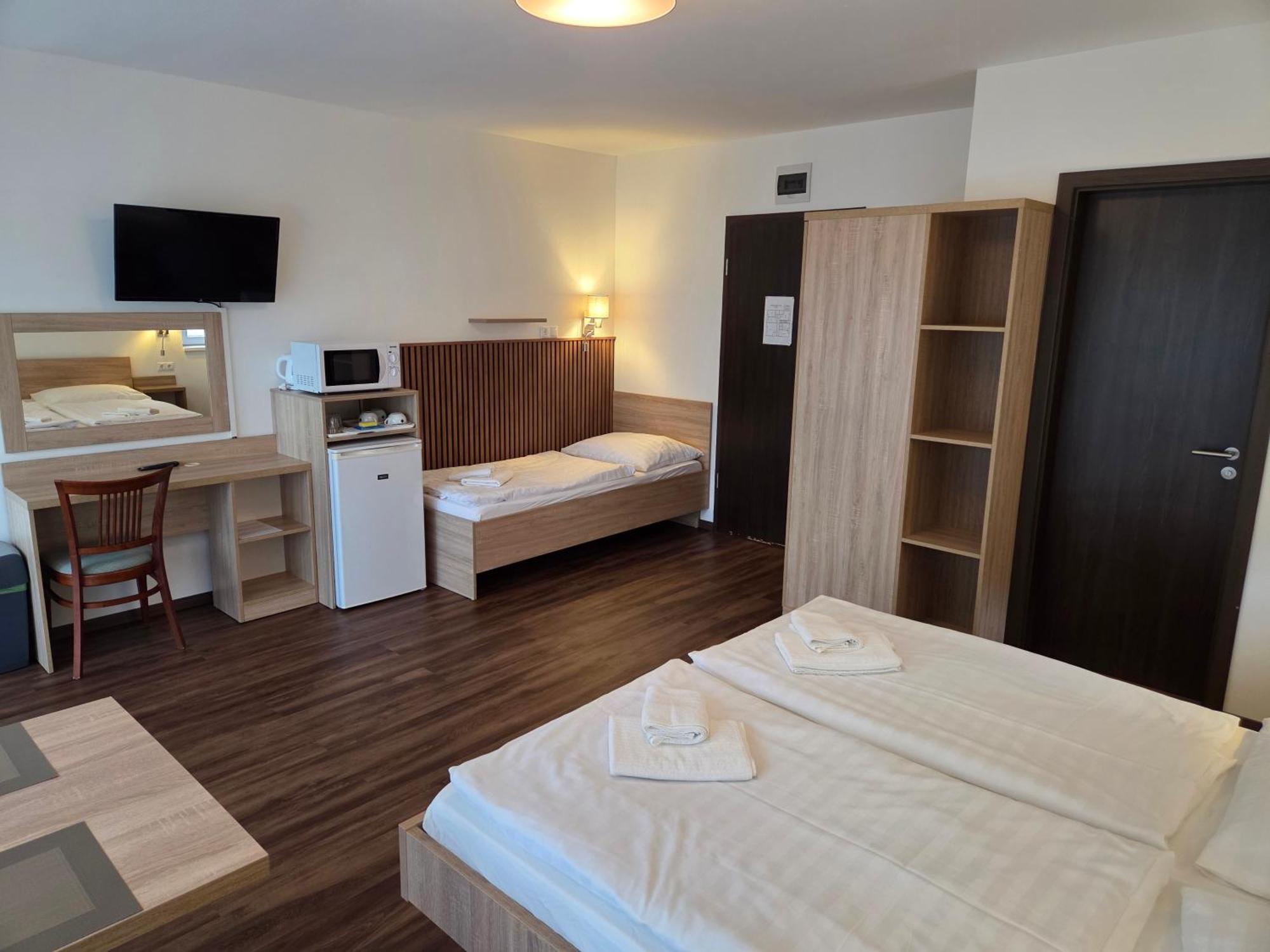 Adam Apartmanhaz Siófok Exterior foto