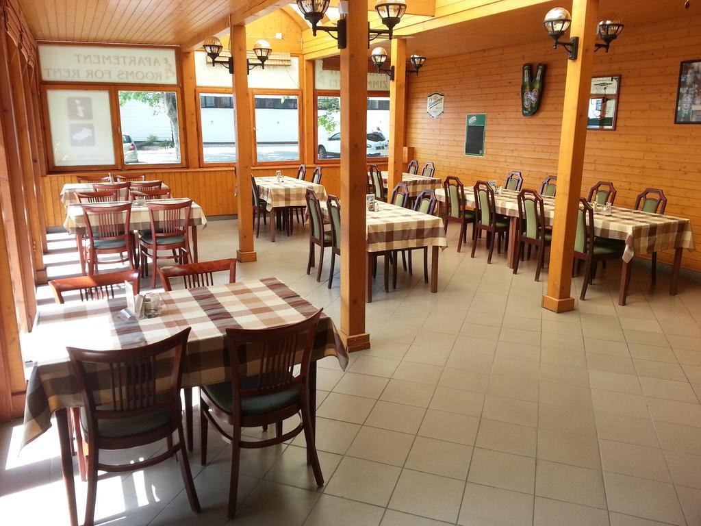 Adam Apartmanhaz Siófok Exterior foto